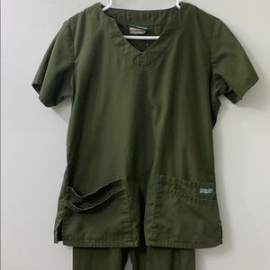 SCRUBS-Butter soft small top with small tall pants